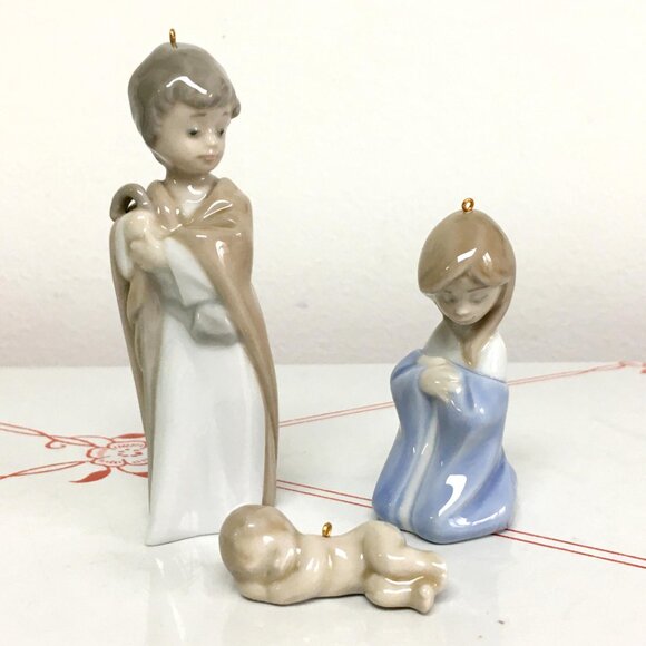 Lladro Mini "Holy Family" Nativity/Ornament Set - Retired - In Box - Picture 2 of 6